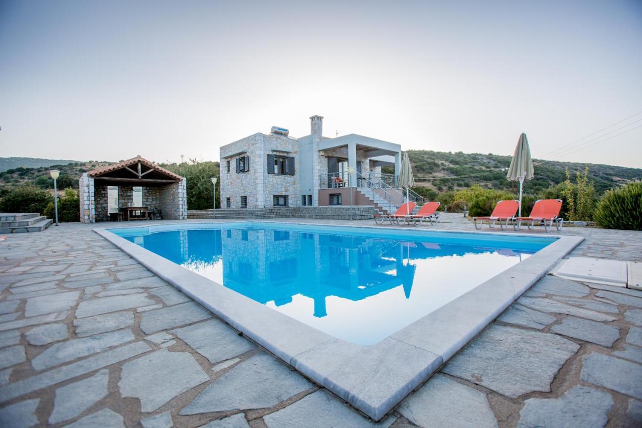 أوريني ميليغو Raise Luxury Villas With A Great Sea View Of Astros المظهر الخارجي الصورة