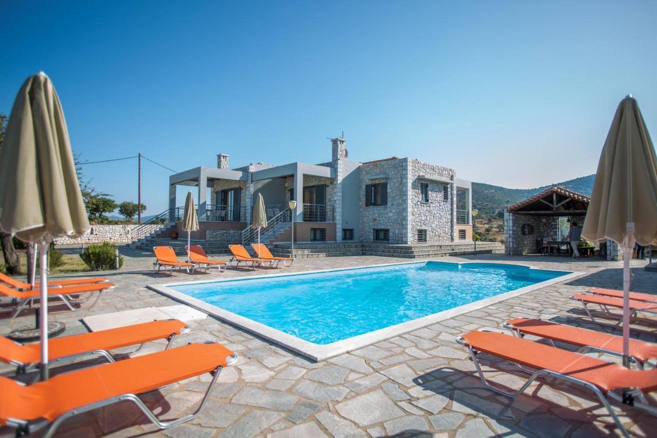 أوريني ميليغو Raise Luxury Villas With A Great Sea View Of Astros المظهر الخارجي الصورة
