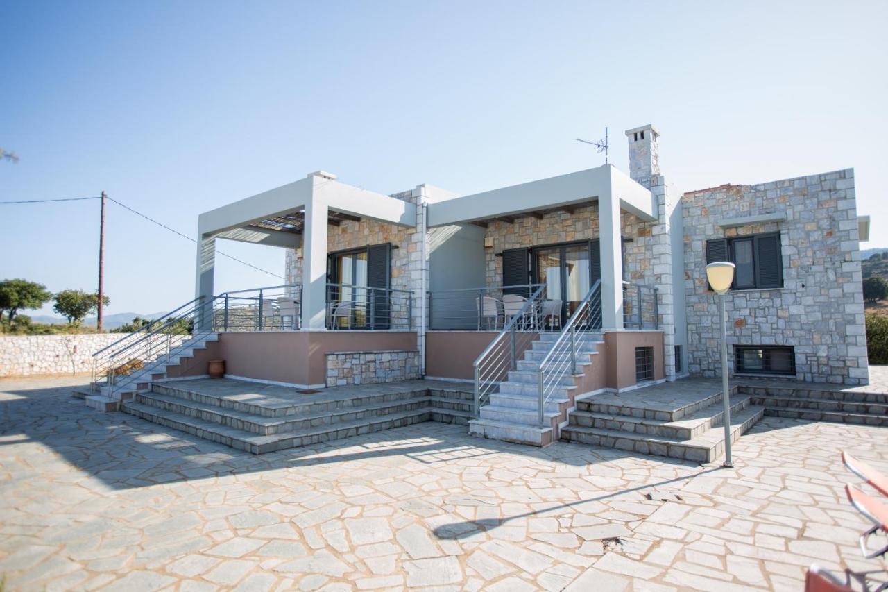 أوريني ميليغو Raise Luxury Villas With A Great Sea View Of Astros المظهر الخارجي الصورة