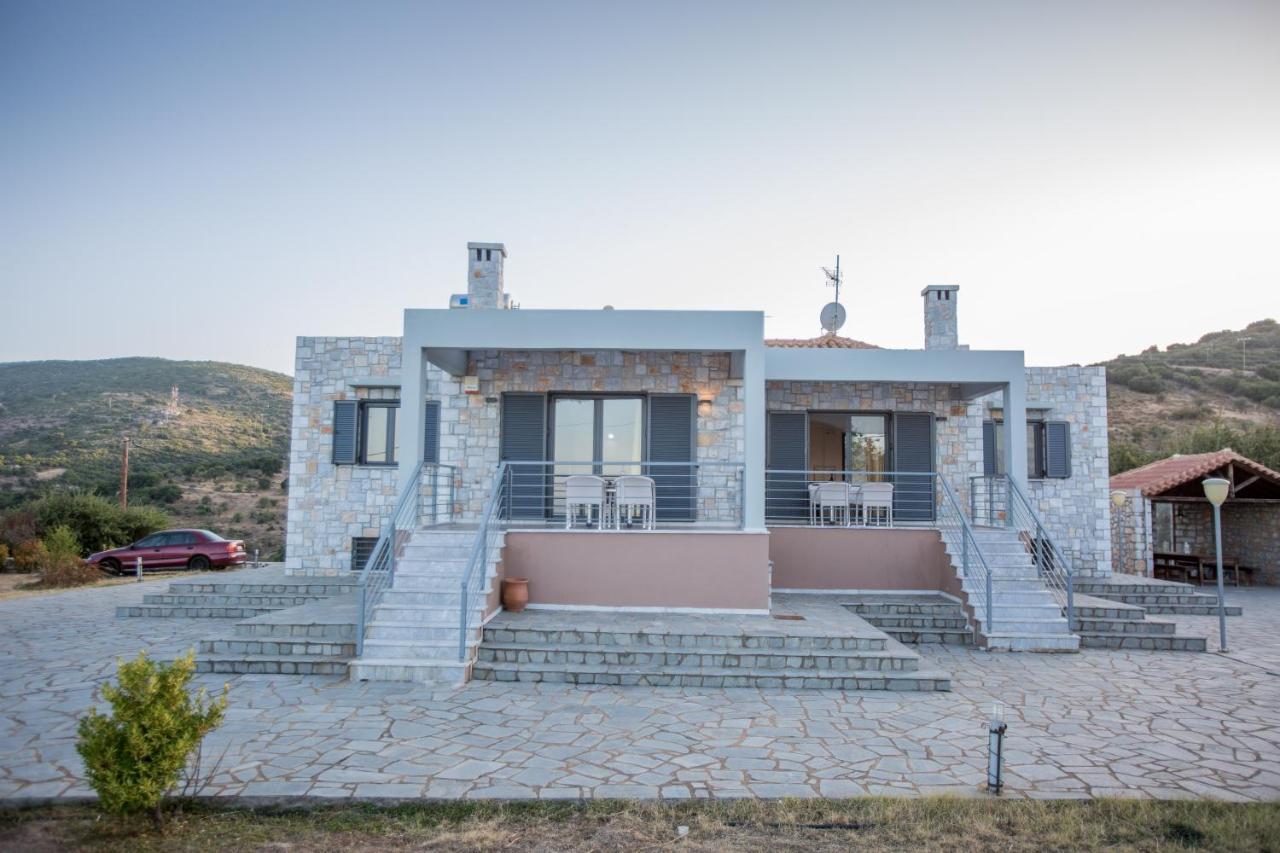 أوريني ميليغو Raise Luxury Villas With A Great Sea View Of Astros المظهر الخارجي الصورة