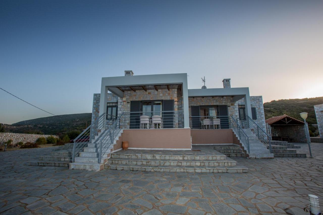 أوريني ميليغو Raise Luxury Villas With A Great Sea View Of Astros المظهر الخارجي الصورة