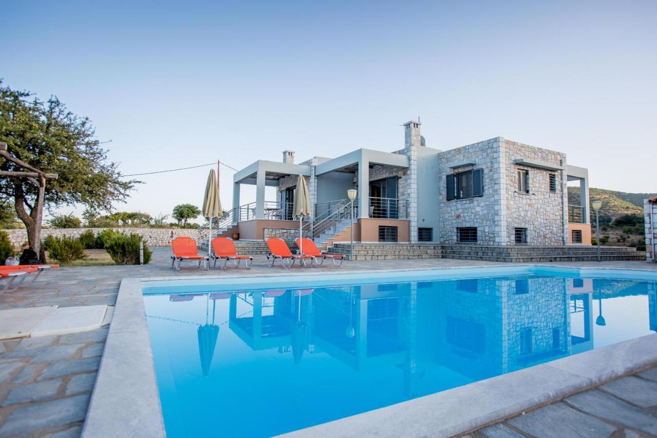 أوريني ميليغو Raise Luxury Villas With A Great Sea View Of Astros المظهر الخارجي الصورة