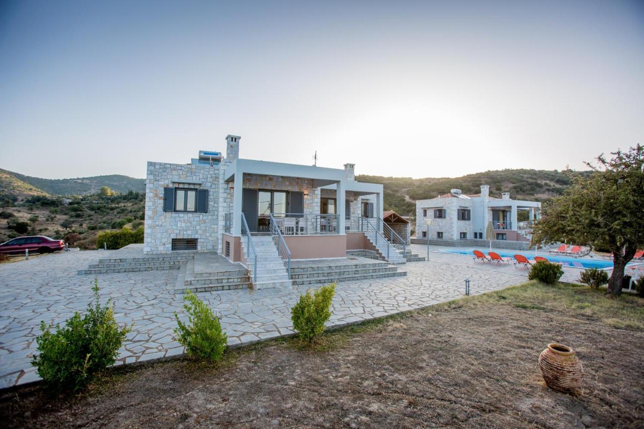 أوريني ميليغو Raise Luxury Villas With A Great Sea View Of Astros المظهر الخارجي الصورة