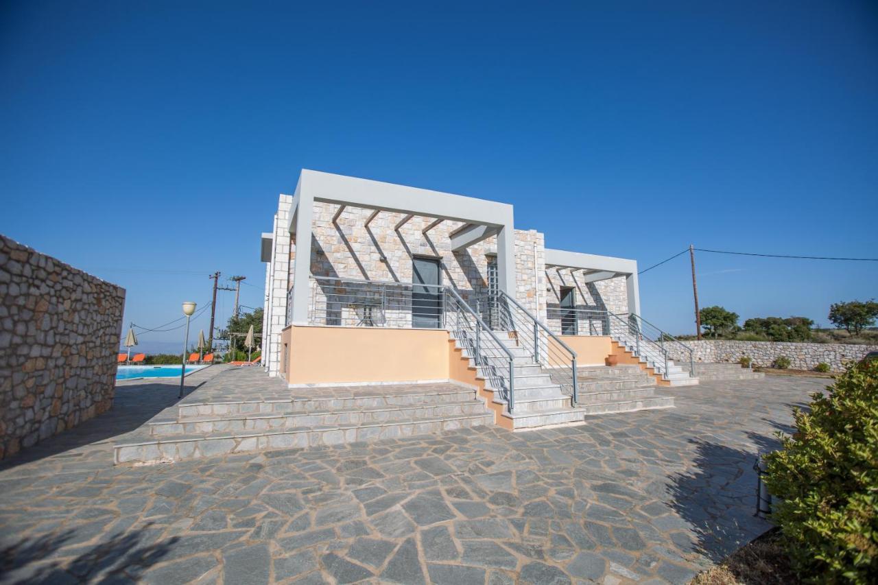 أوريني ميليغو Raise Luxury Villas With A Great Sea View Of Astros المظهر الخارجي الصورة
